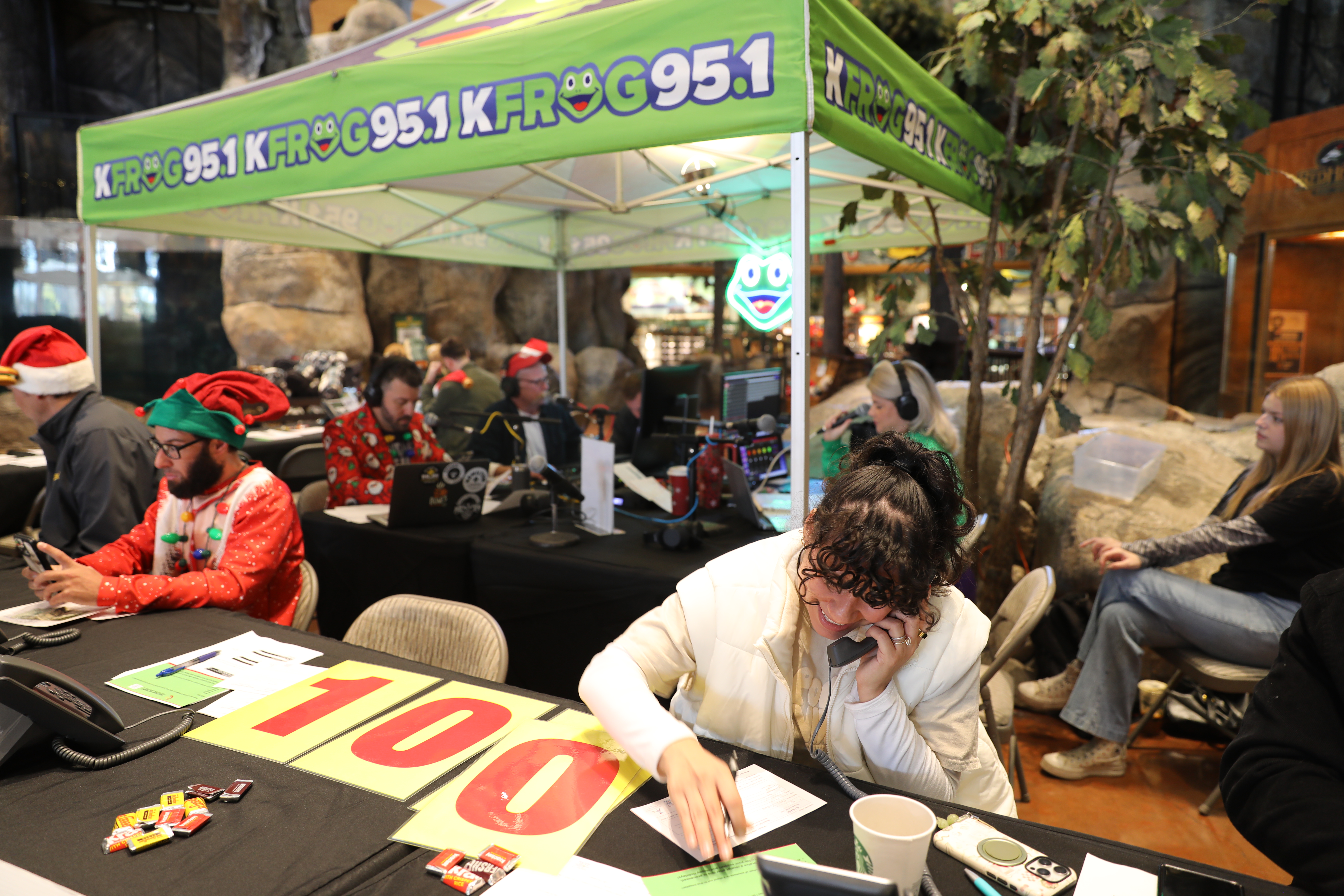 KFROGGERS volunteers