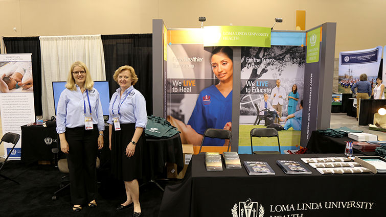 Elisa Blethen and Janya Mekelburg at the 2016 ASI convention in Phoenix, Arizona ASI Booth 2016