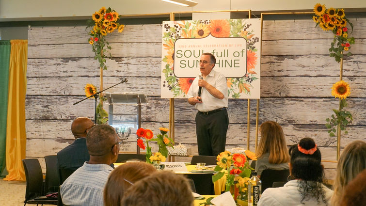 Mark Reeves, MD, PhD, director of Loma Linda University Cancer Center, shared the center’s upcoming goals and growing programs with Celebration of Life's attendees. Mark Reeves, MD, PhD, director of Loma Linda University Cancer Center, shared the center’s upcoming goals and growing programs with Celebration of Life's attendees.