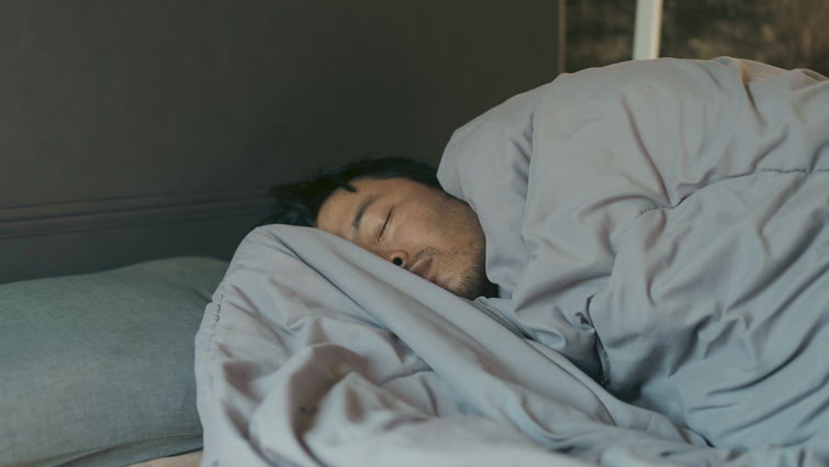 Do sleep experts support mouth taping?