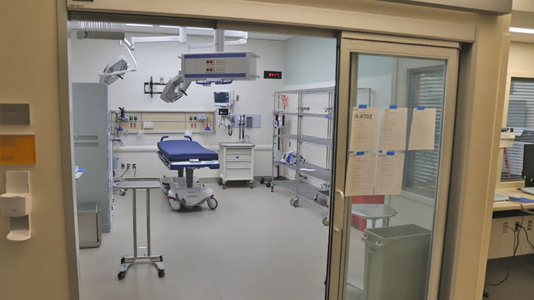 Cardiac trauma room in new adult emergency department. Cardiac trauma room in new adult emergency department.