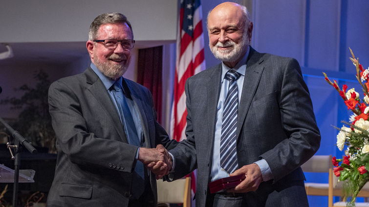 Dr. Hart receives Weniger Award Dr. Hart receives Weniger Award