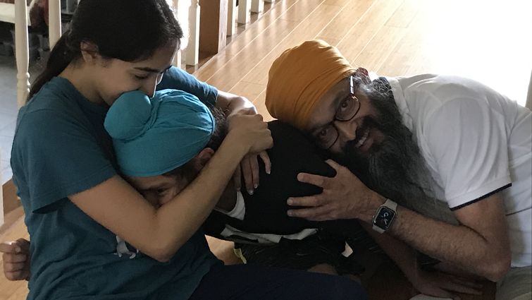 Dr. Kanwaljeet K. Maken with her family. Dr. Kanwaljeet K. Maken with her family.