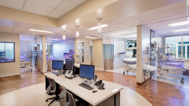 Loma Linda University Medical Center – Murrieta on Jan. 17 opened its doors to a new NICU, the first of its kind to the Murrieta community. The Level II NICU offers six private rooms designed for families to stay overnight with their newborns.