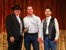 Dr. Donald Moores, left, accepts the Outstanding Clinician Award from Glen Moss, middle, and Dr. Francis Chan at the 31st annual Foundation Gala Dr. Donald Moores receives award