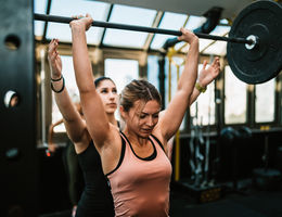 woman lifting weights