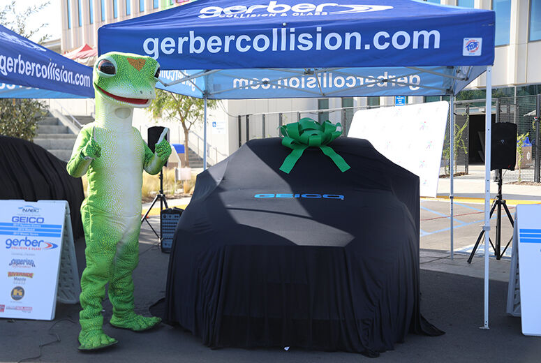 geico gecko with recycled ride vehicle