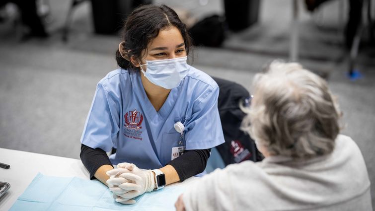 LLU students vaccinate community