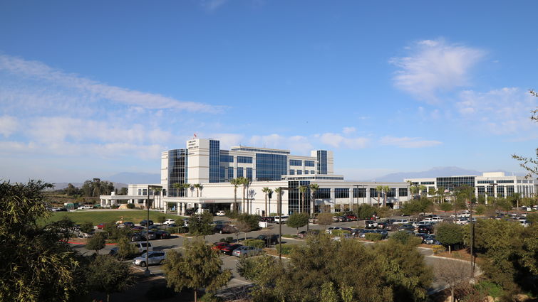 Loma Linda University Medical Center Murrieta Receives Accreditation For Medical Residency Program Lluh News