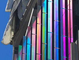 Children’s Hospital tower features color-changing glass exterior