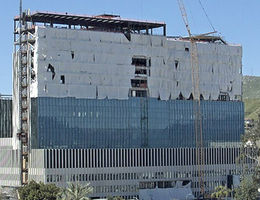 Tarps play important role in protecting workers, hospital construction site
