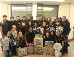 Students from Westlake High School Visit, donate gifts to Loma Linda University Children’s Hospital 