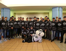 PHOTO RELEASE: Ontario Reign kicks off 2018 visiting patients
