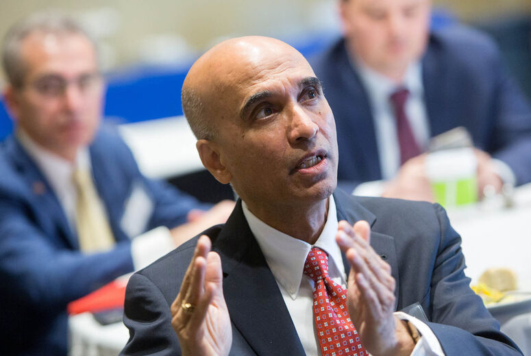 Dr. Venkatraman Sadanand, associate professor and attending pediatric neurosurgeon at Loma Linda University Health, posed a question during the Q&A discussion. 