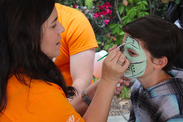 Free face painting was available for kids. EVen some adults took advantage.